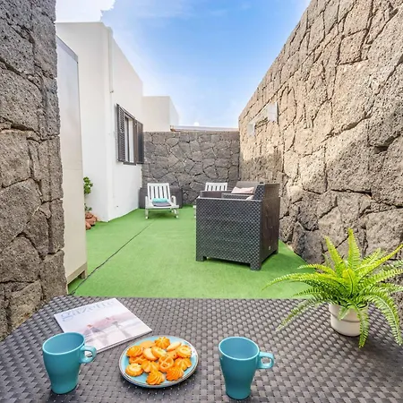 Elma Playa Blanca (Lanzarote)